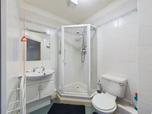 SHOWER ROOM- click for photo gallery